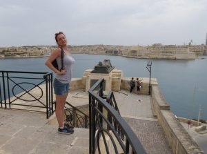 Malta - Valletta - památník velkého obléhání (Siege Bell War Memorial)